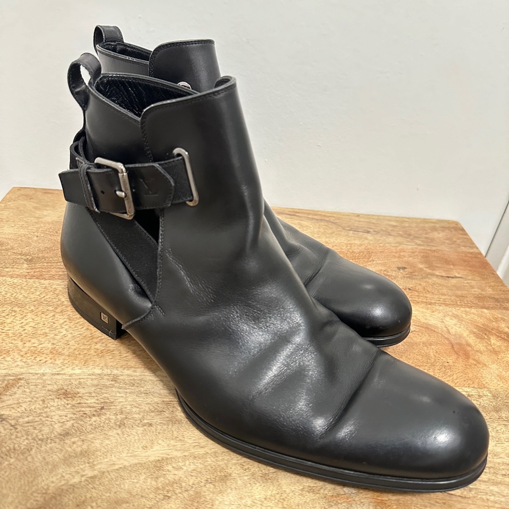 Louis Vuitton LV Men’s Size 8 dress shoes